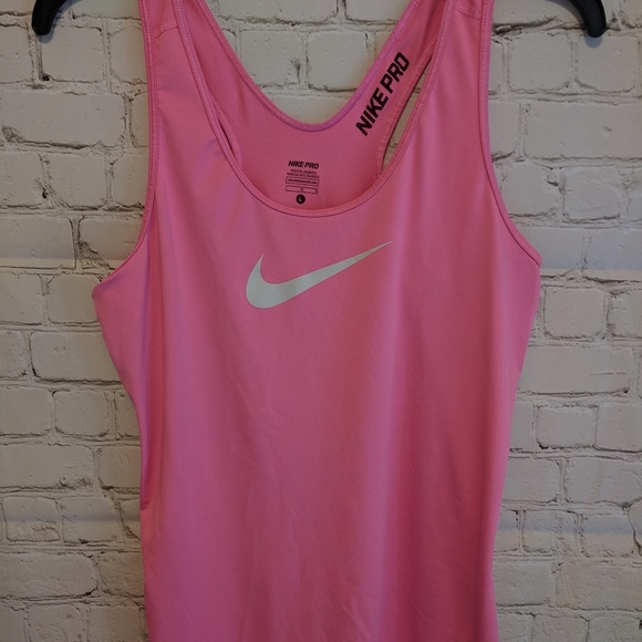 Nike Tops - Nike Pro tank top